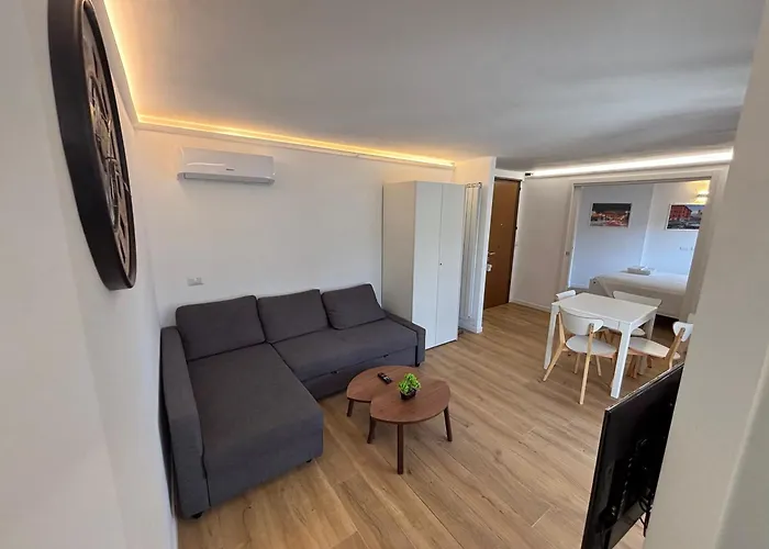 Last Floor Aurelio Vaticano Apartment
